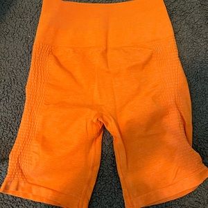 Brand new Alphalete seamless biker short size medium